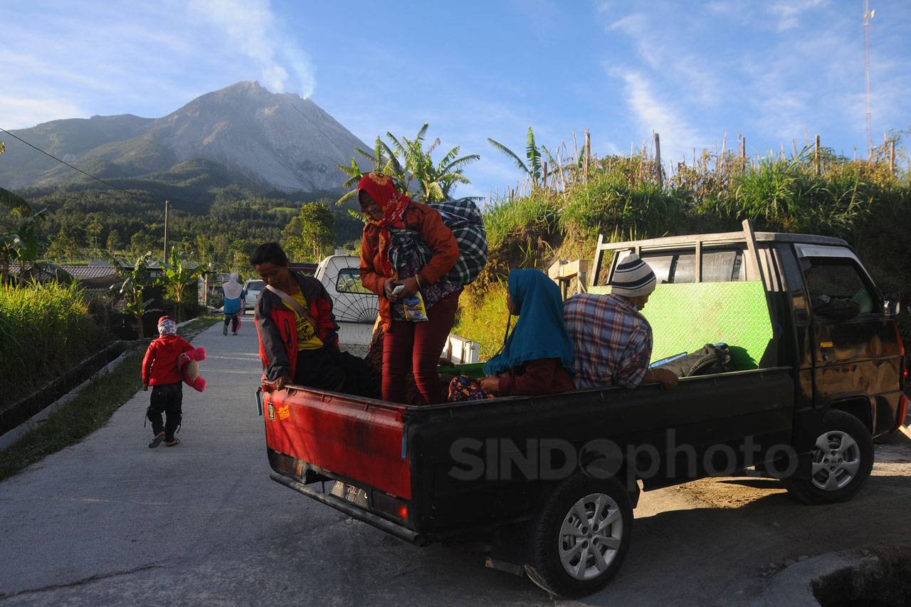 Warga Lereng Merapi...