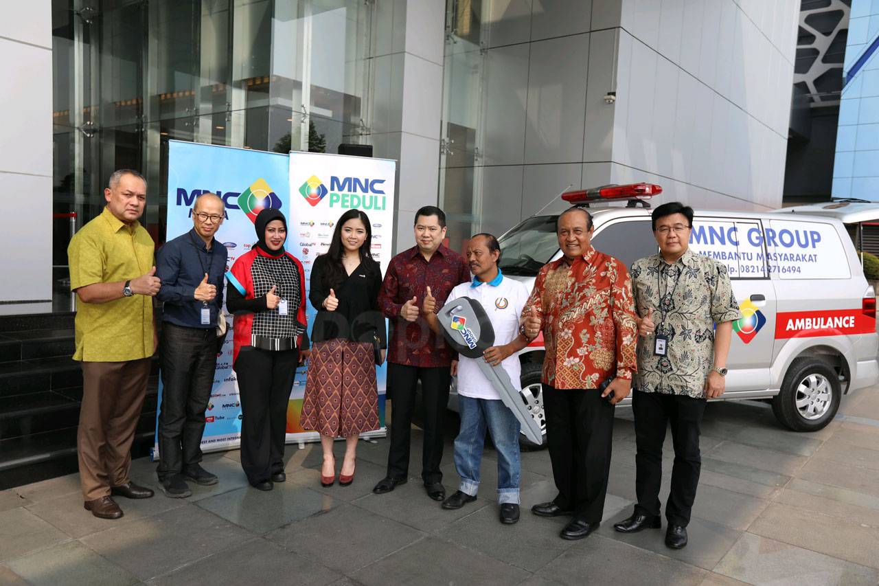 MNC Peduli Serahkan...