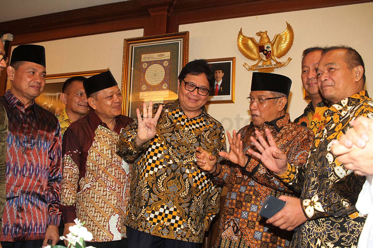 Ketum Golkar Hadiri...
