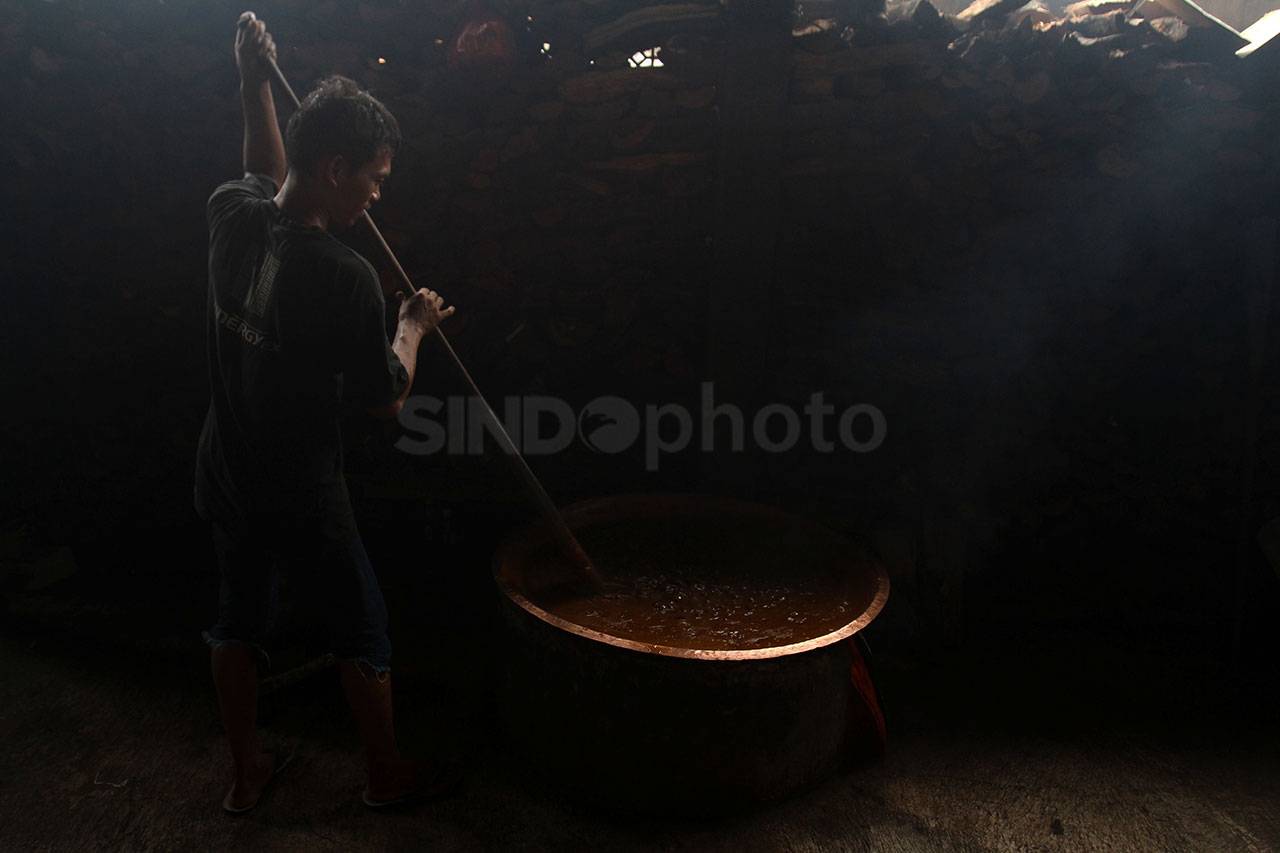 Menengok Pembuatan Dodol...
