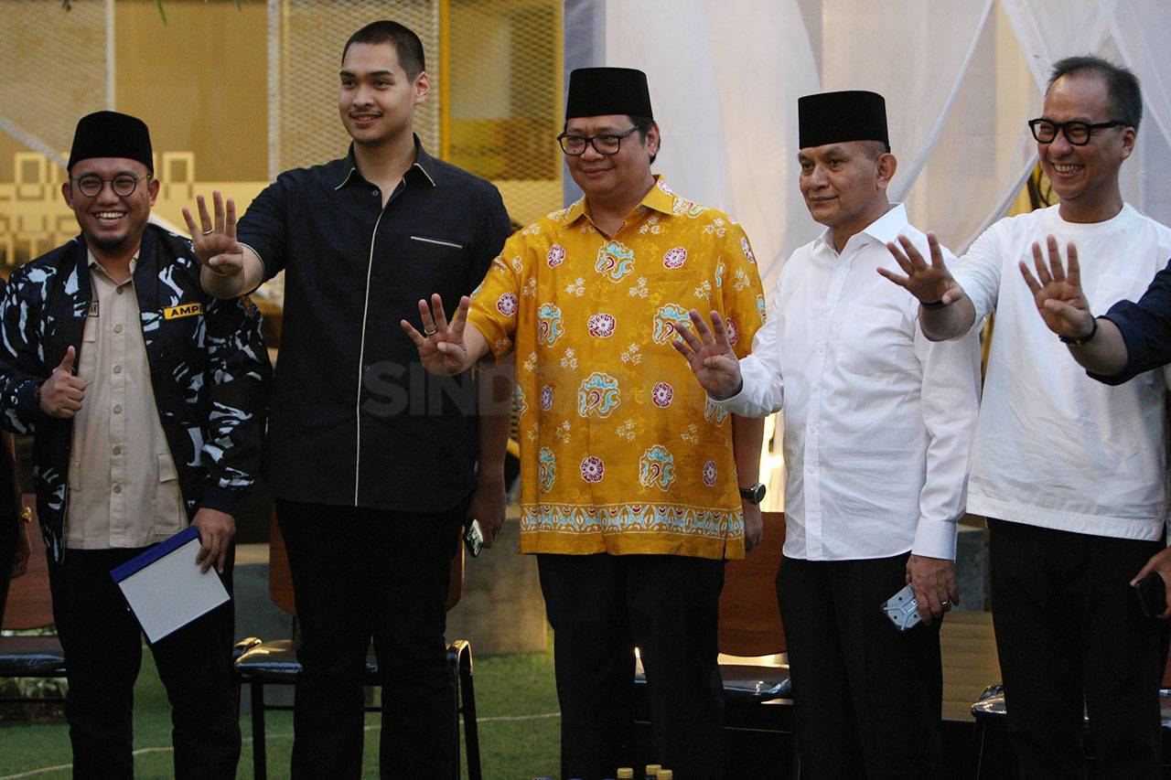 Partai Golkar Gelar...