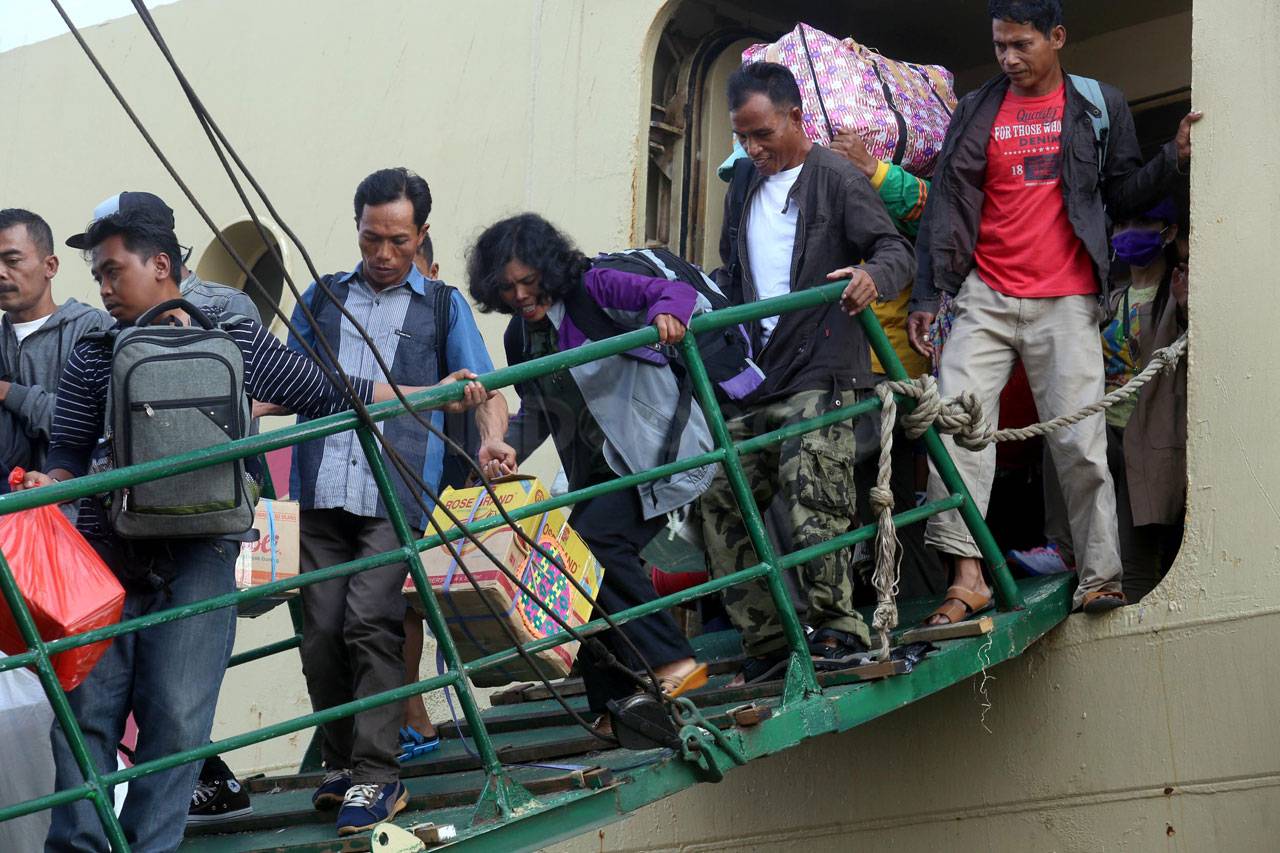 Ribuan Pemudik dari...