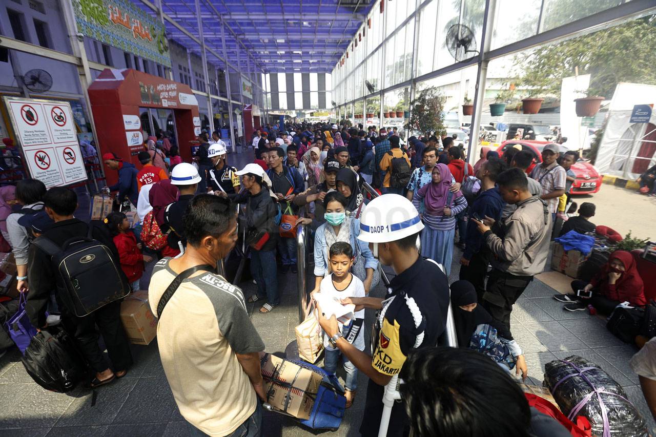 Puncak Arus Mudik di...