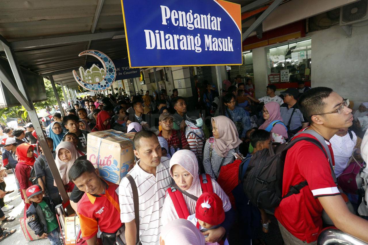 Puncak Arus Mudik di...