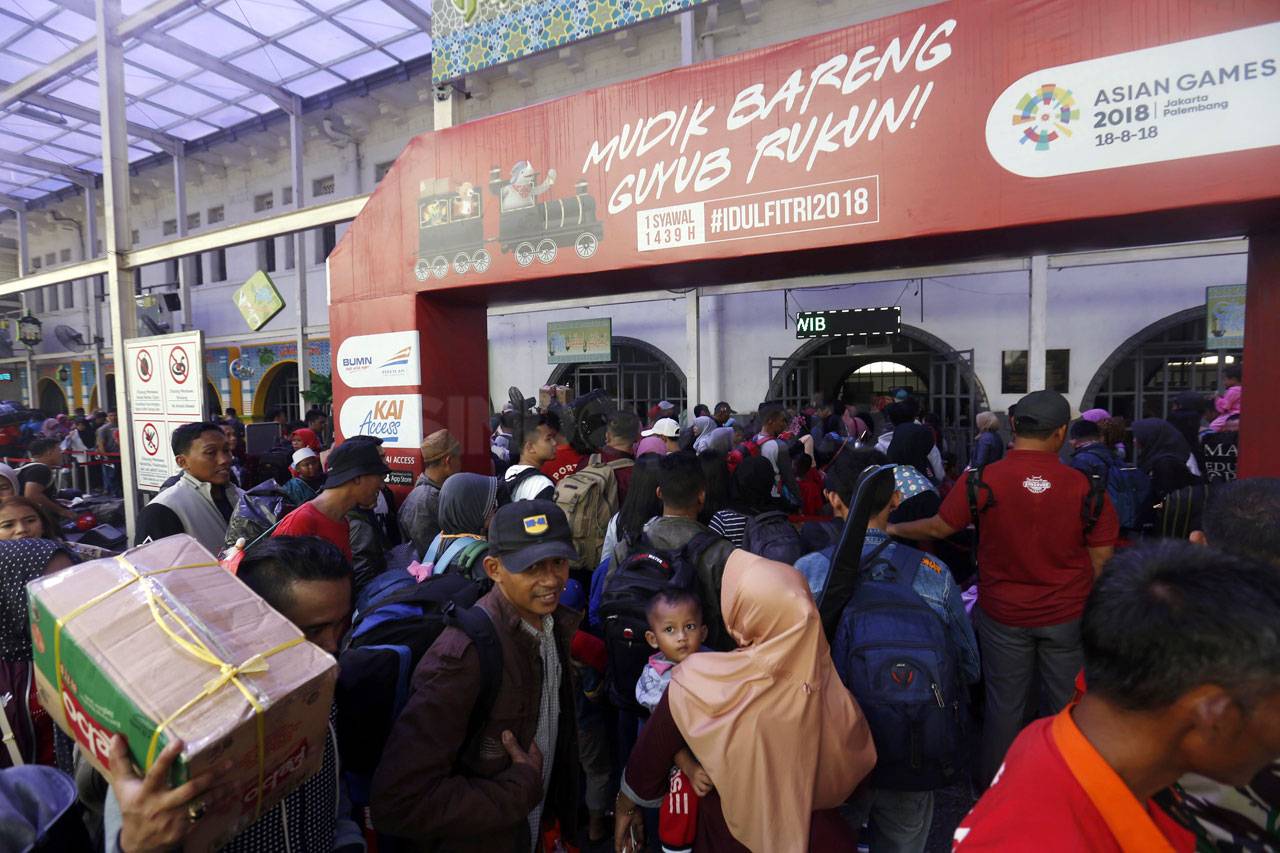 Puncak Arus Mudik di...