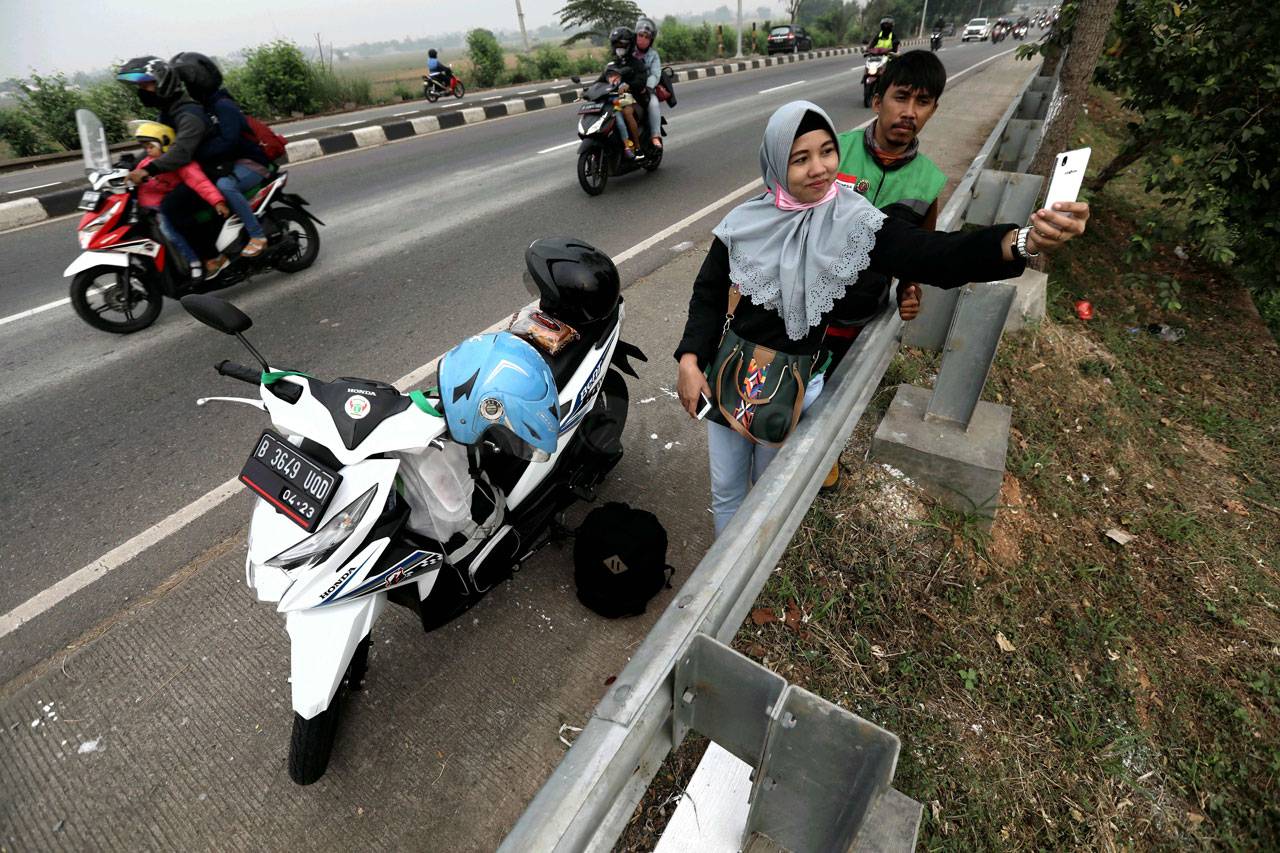 Dengan Muatan Penuh,...
