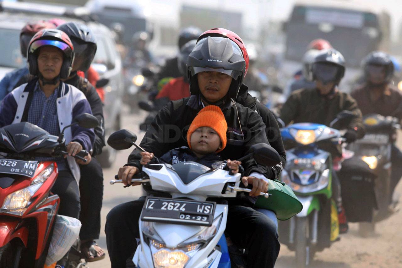 Jalan Berdebu Tak Menyurutkan...