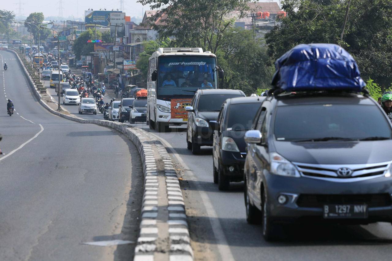 Jalur Non Tol Karawang...