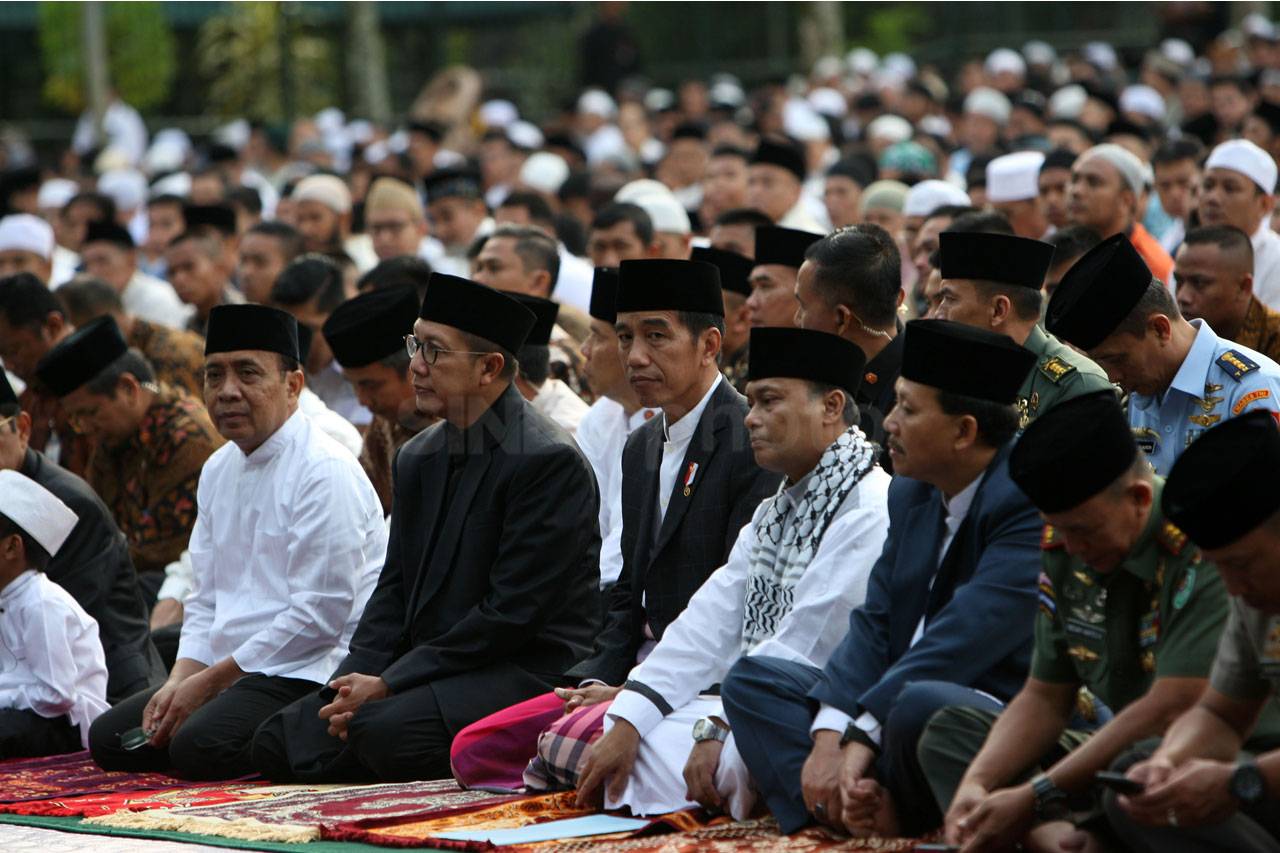 Ditemani Menantu, Presiden...