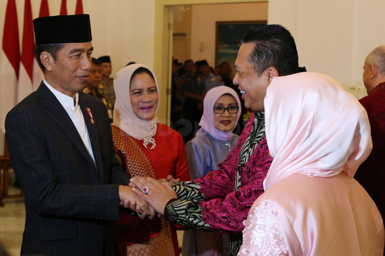 Presiden Jokowi Gelar...