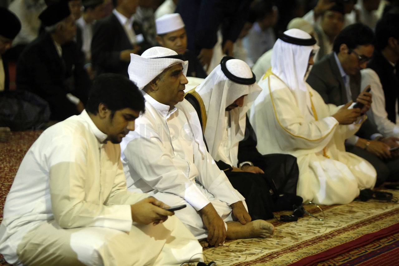 Wapres Jusuf Kalla Salat...