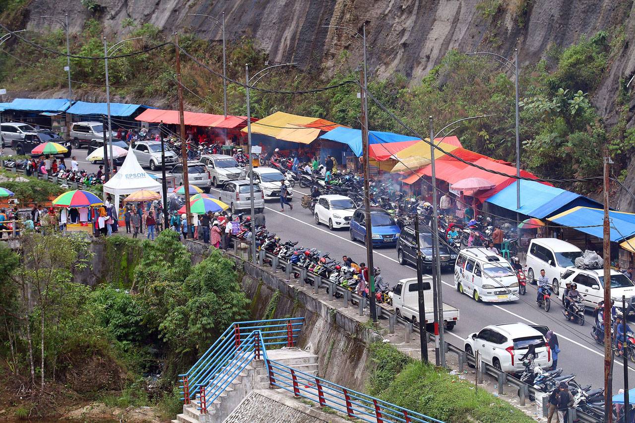 Libur Lebaran, Warga...