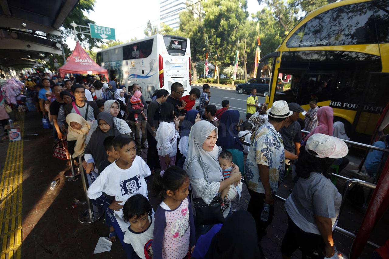 Menikmati Kota Jakarta...