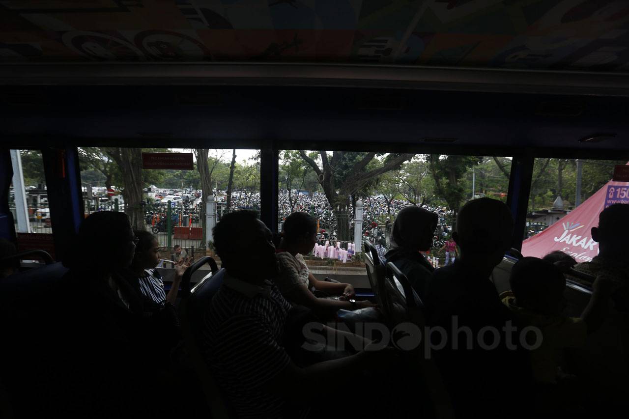 Menikmati Kota Jakarta...
