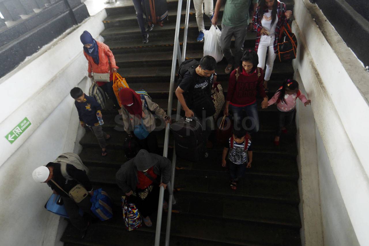 Arus Balik di Stasiun...