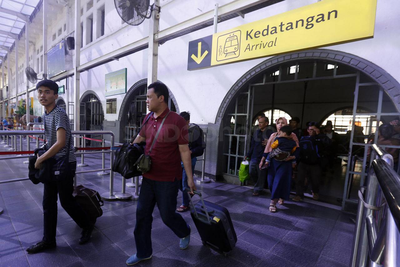 Arus Balik di Stasiun...