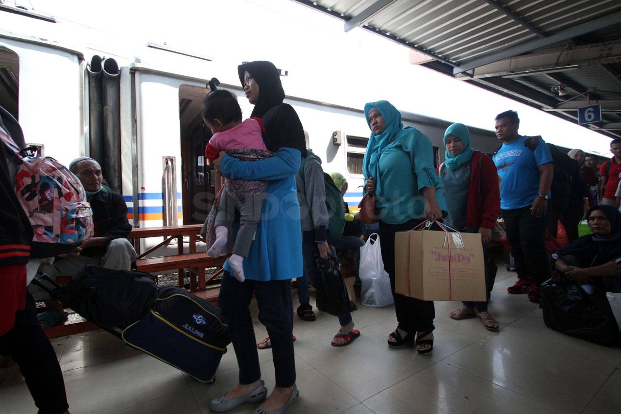 Arus Balik di Stasiun...