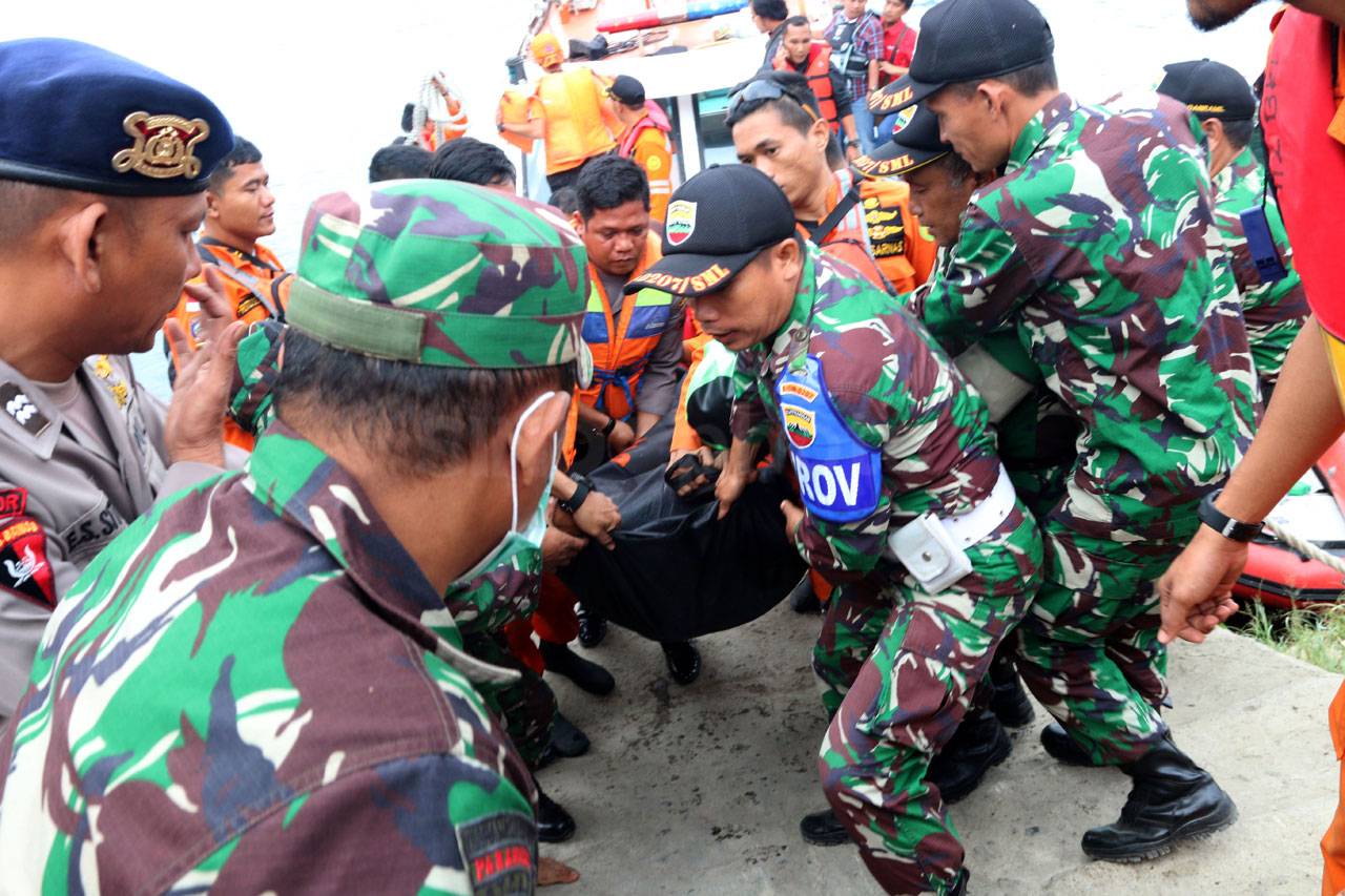 Tim SAR Terus Lakukan...