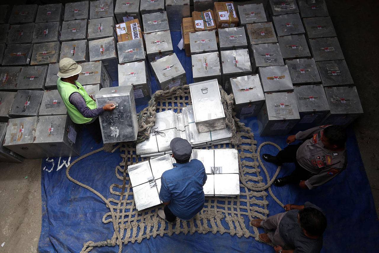 Logistik Pilkada Jatim...