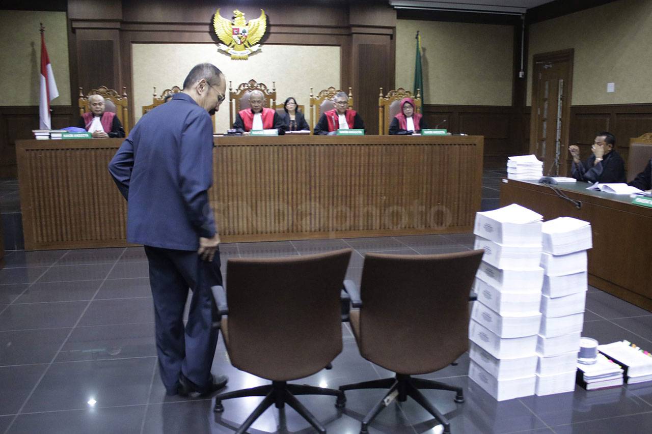 Pledoi Setebal Seribu...