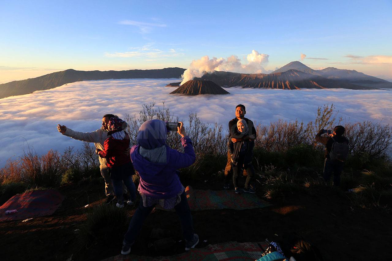 Bromo Terus Dipadati...