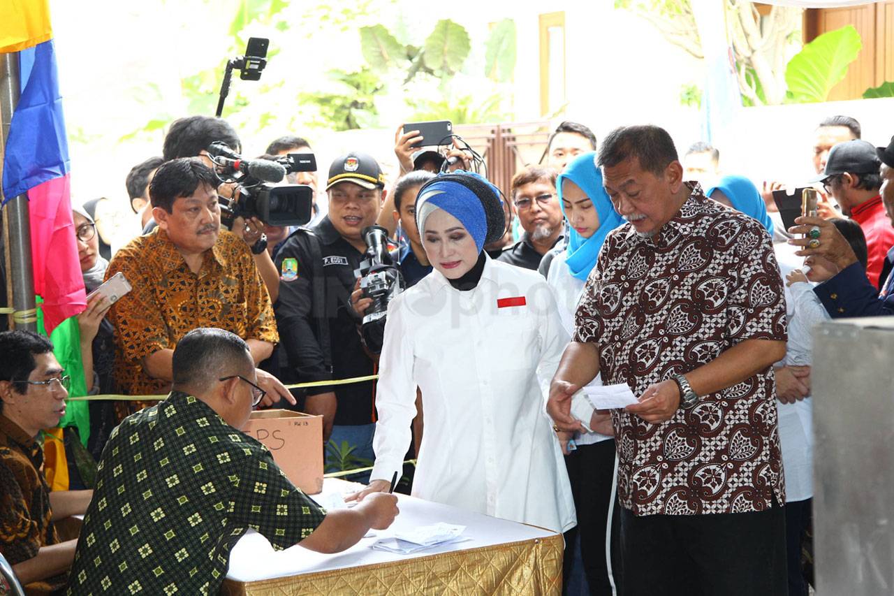 Cagub Deddy Mizwar Berikan...