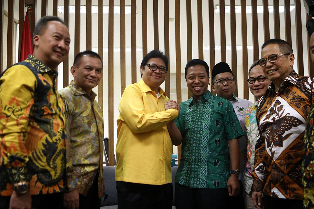 Silaturahmi Ketum Golkar...