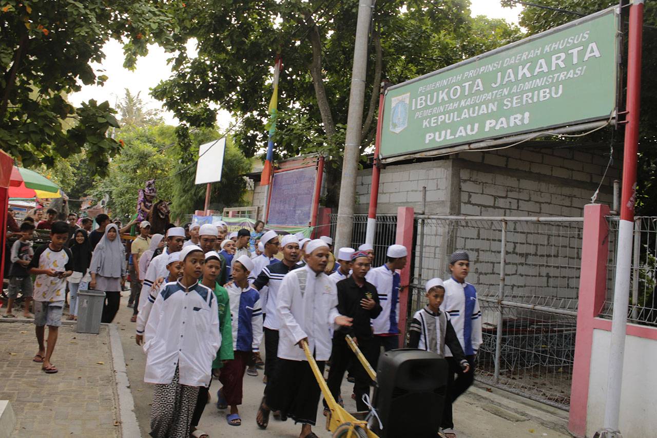 Tradisi Arak-arakan...