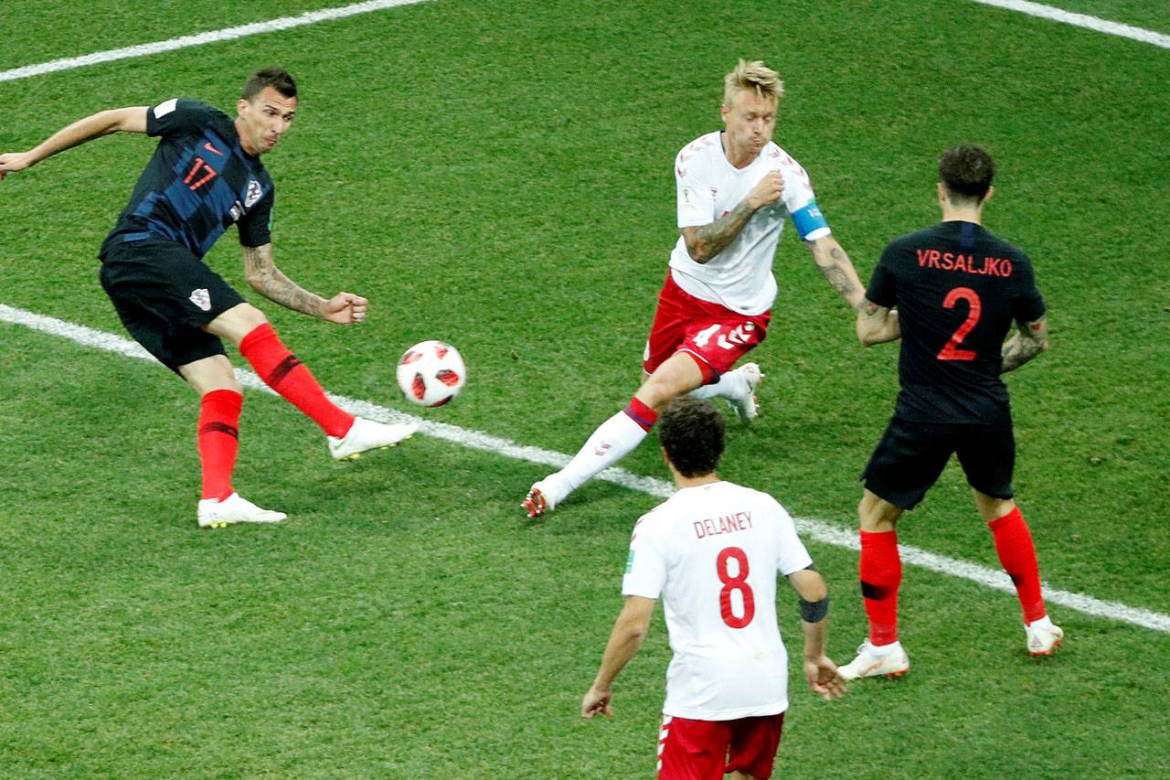 Kalahkan Denmark, Kroasia...