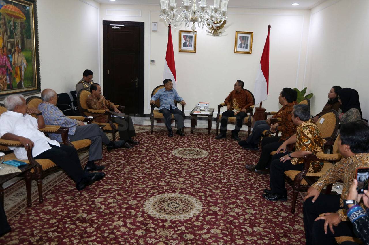 Wapres Jusuf Kalla Terima...