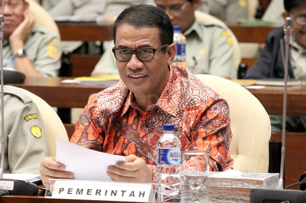 Mentan Rapat dengan...