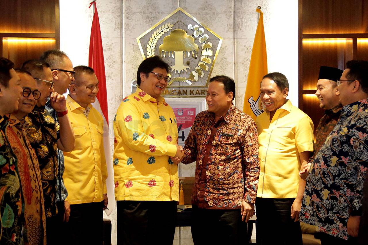 Bawaslu Sosialisasikan...