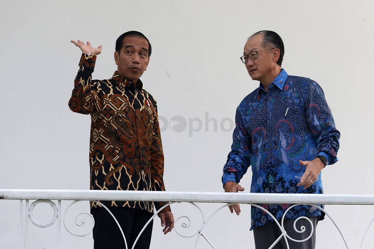 Presiden Jokowi Terima...