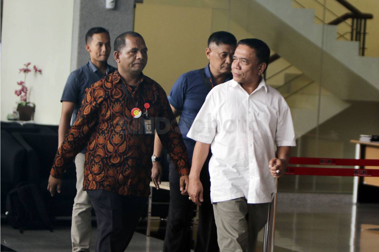 Gubernur Aceh Irwandi...