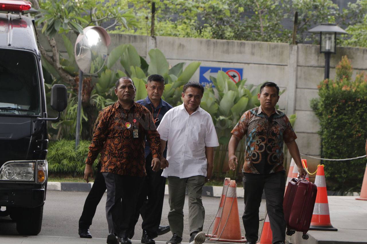 Gubernur Aceh Irwandi...