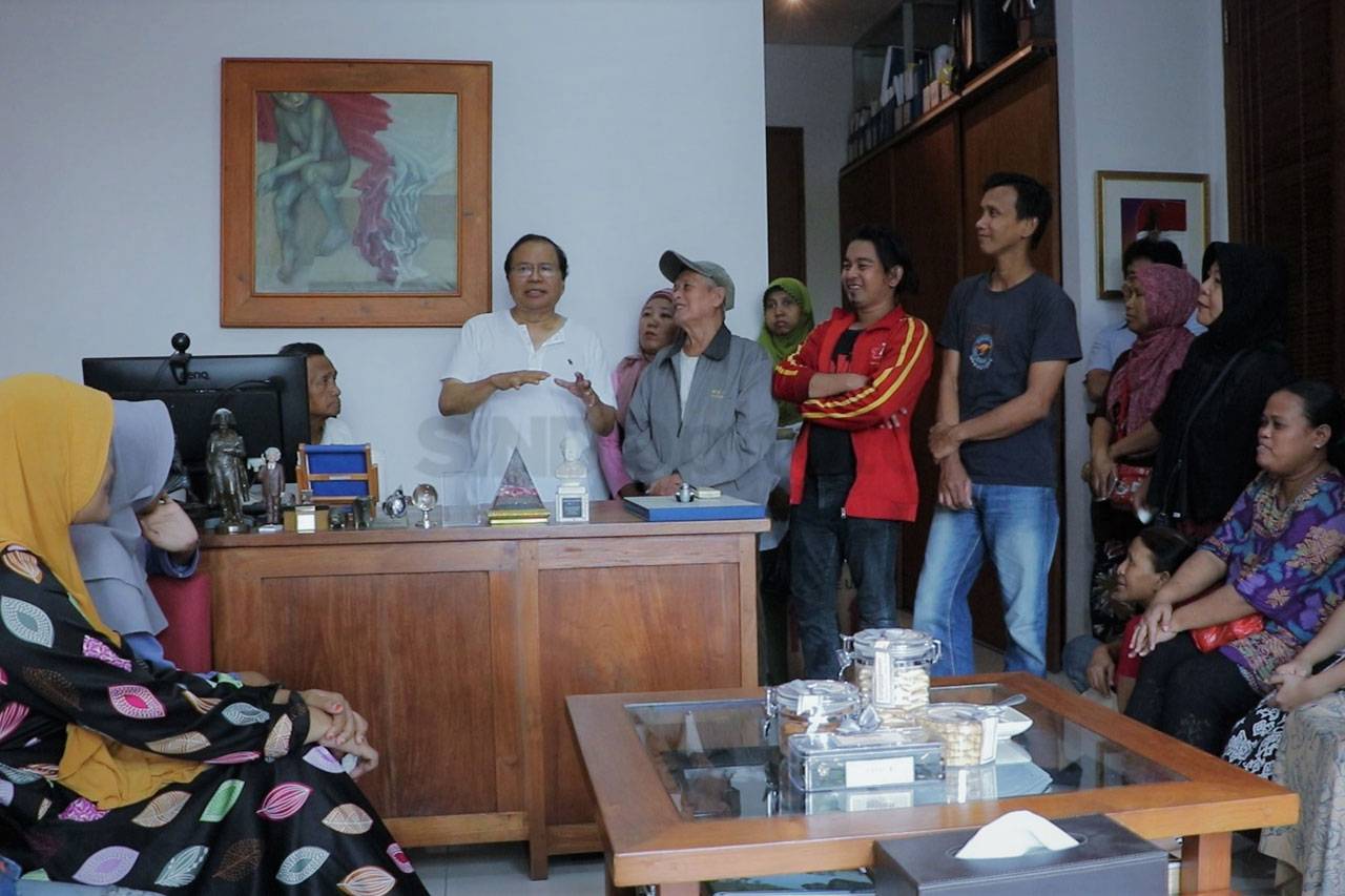 Didatangi Warga, Rizal...