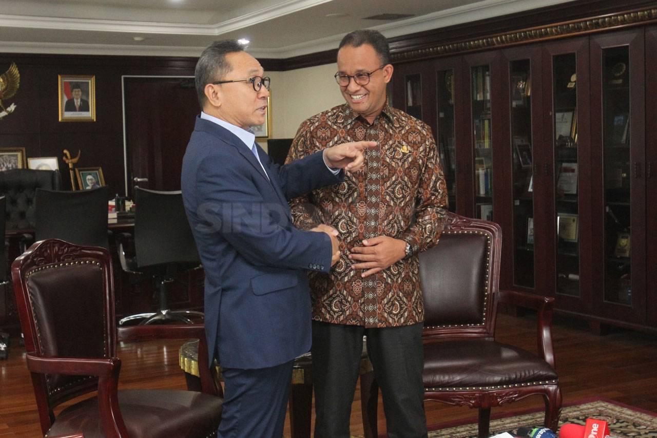 Ketua MPR Bertemu dengan...