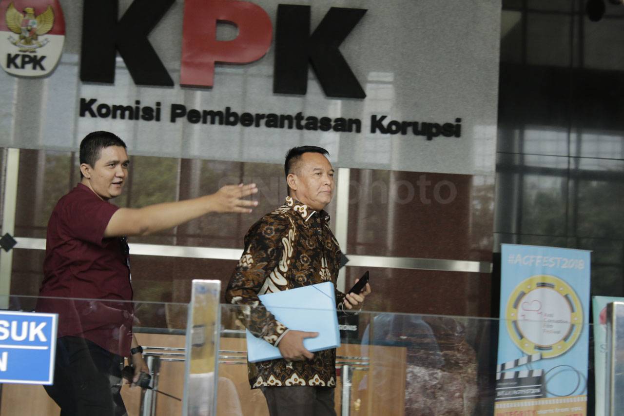 KPK Periksa Anggota...