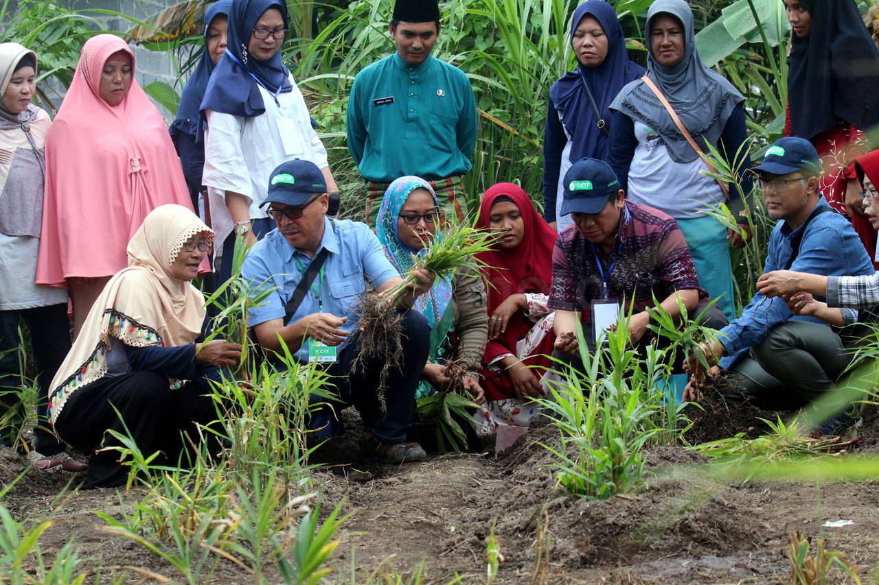 Kelompok Perempuan Dumai...
