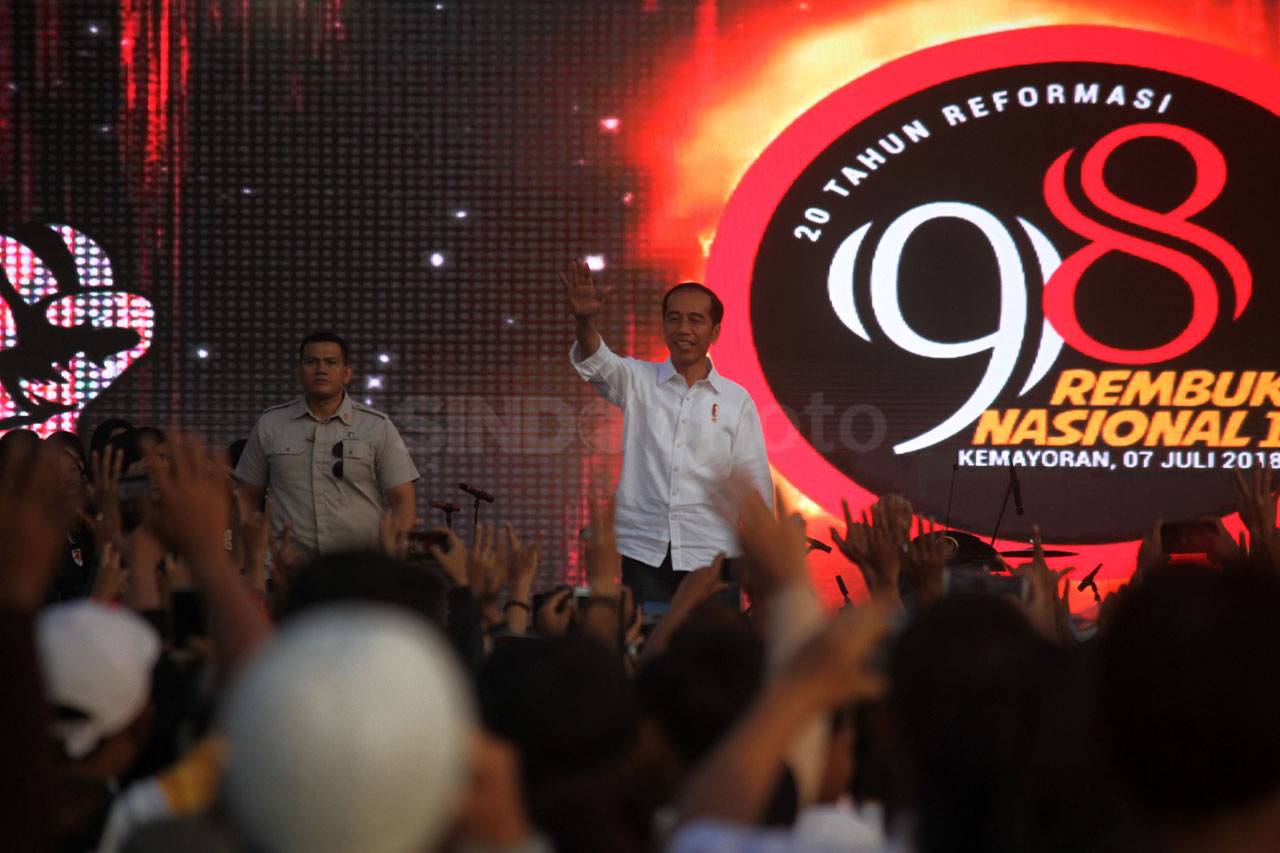 Presiden Jokowi Hadiri...