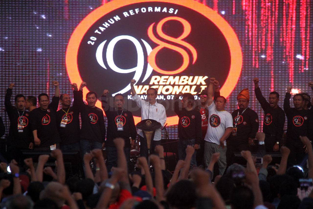 Presiden Jokowi Hadiri...