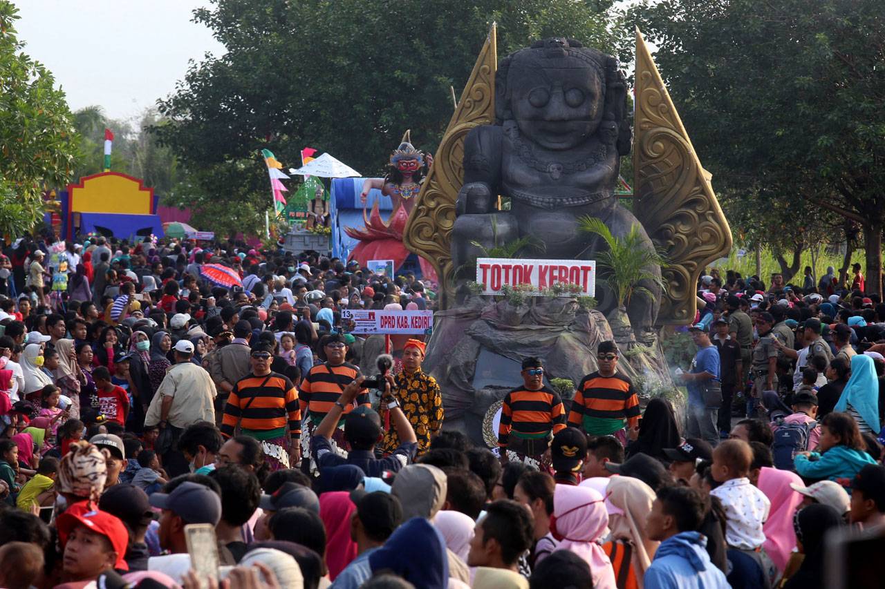 Kemeriahan Pekan Budaya...