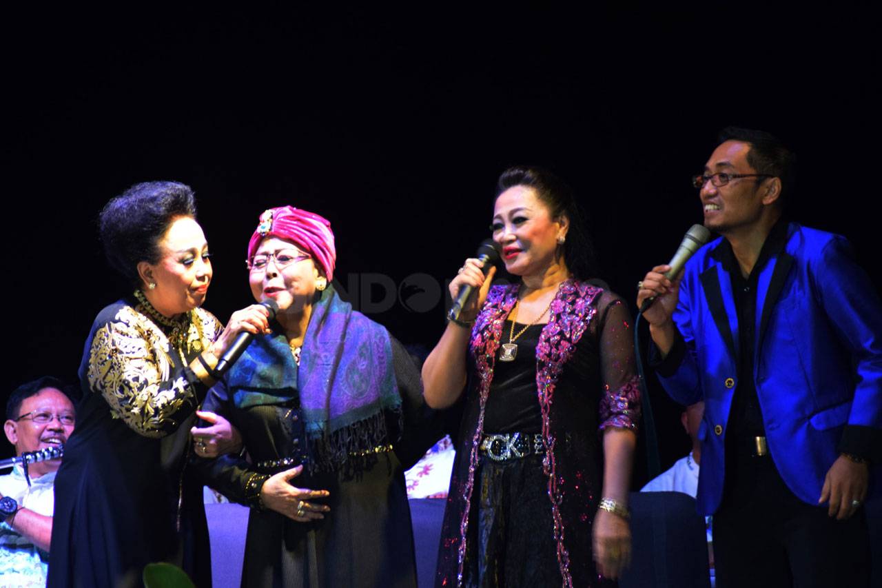 Maestro Keroncong Waldjinah...