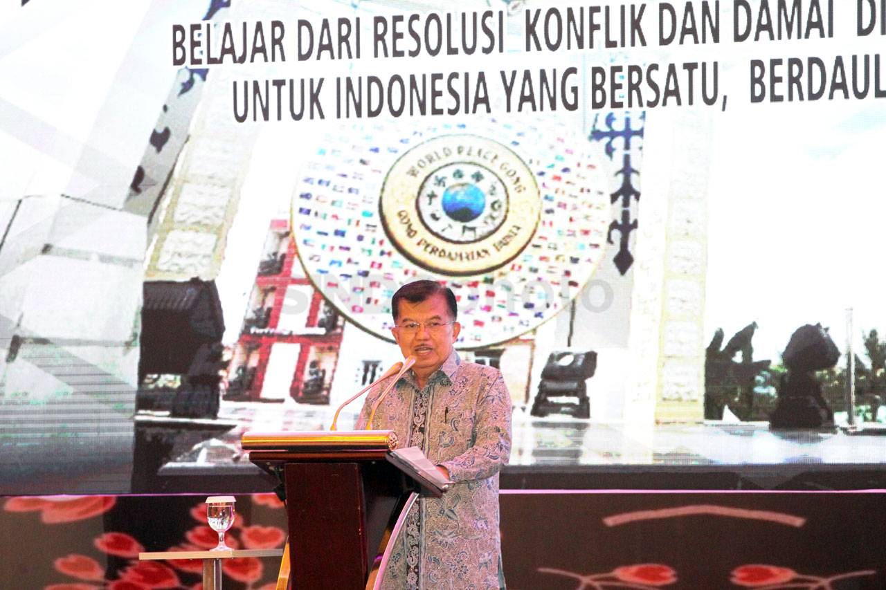 Wapres Jusuf Kalla Hadiri...