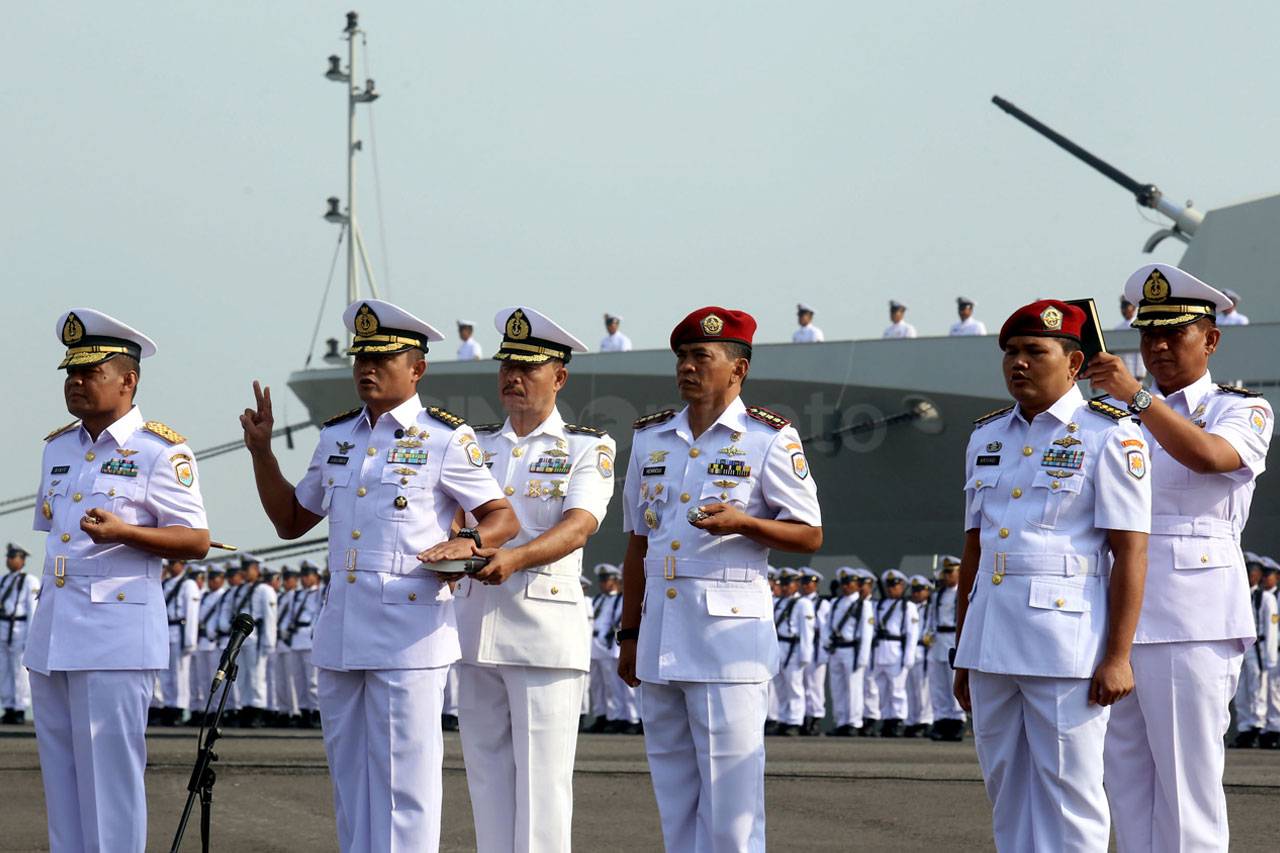 Pangkoarmada II Laksamana...