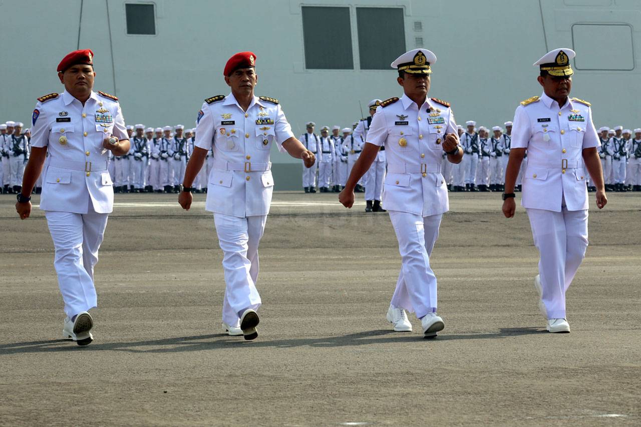 Pangkoarmada II Laksamana...