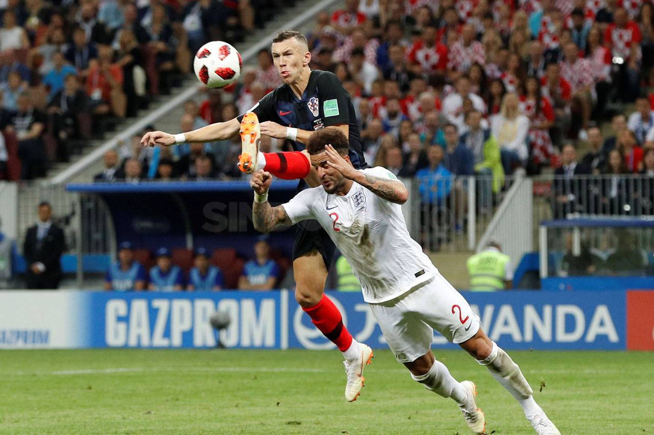 Kalahkan Inggris 2-1,...