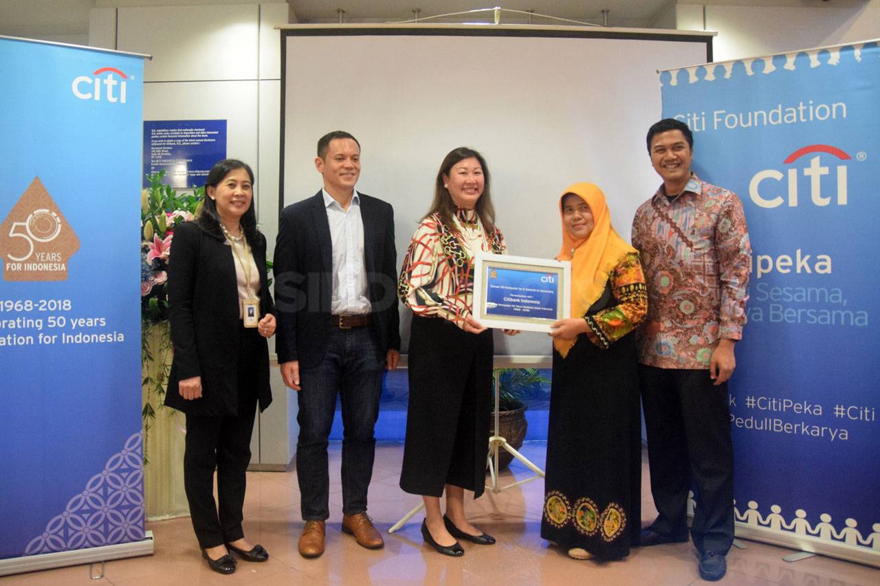 Citi Indonesia Donasikan...