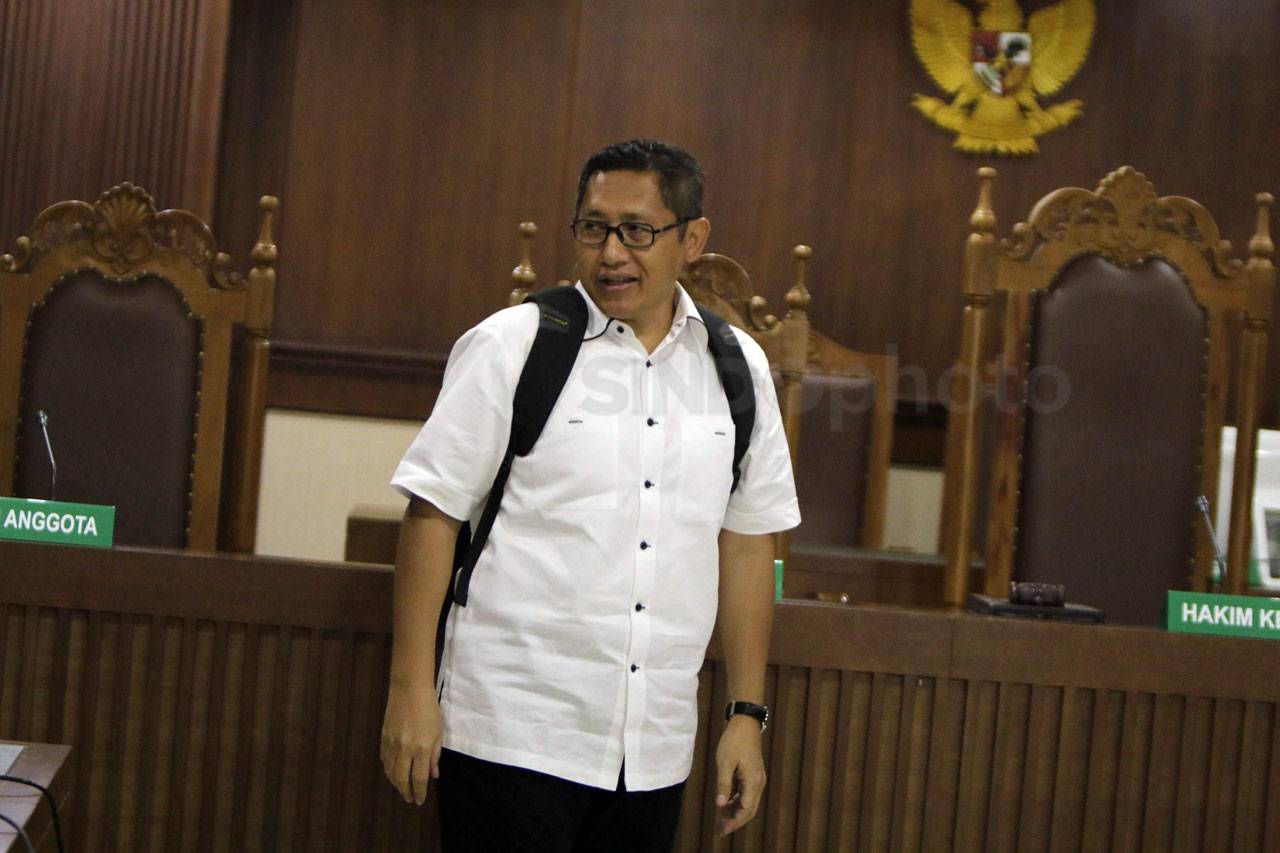 Anas Urbaningrum Bacakan...