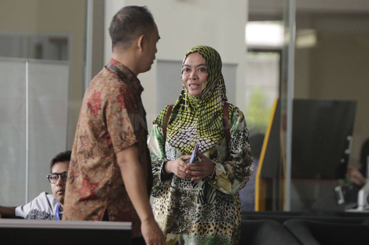 KPK Periksa Mantan Anggota...
